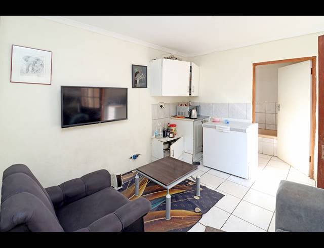 2 BEDROOM HOUSE FOR SALE IN ORANGE GROVE